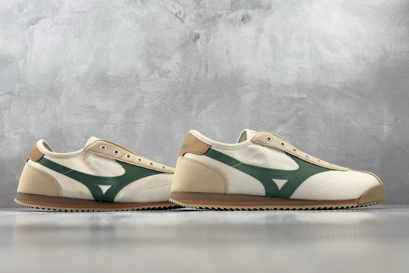 K13 Mizuno LG 60S SLIP-ON 米白 货号:D1GH 尺码:36 36.5 37.5 38 38.5 K13 Mizuno LG 60S SLIP-ON 米白 货号:D1GH 尺码:36 36.5 37.5 38 38.5