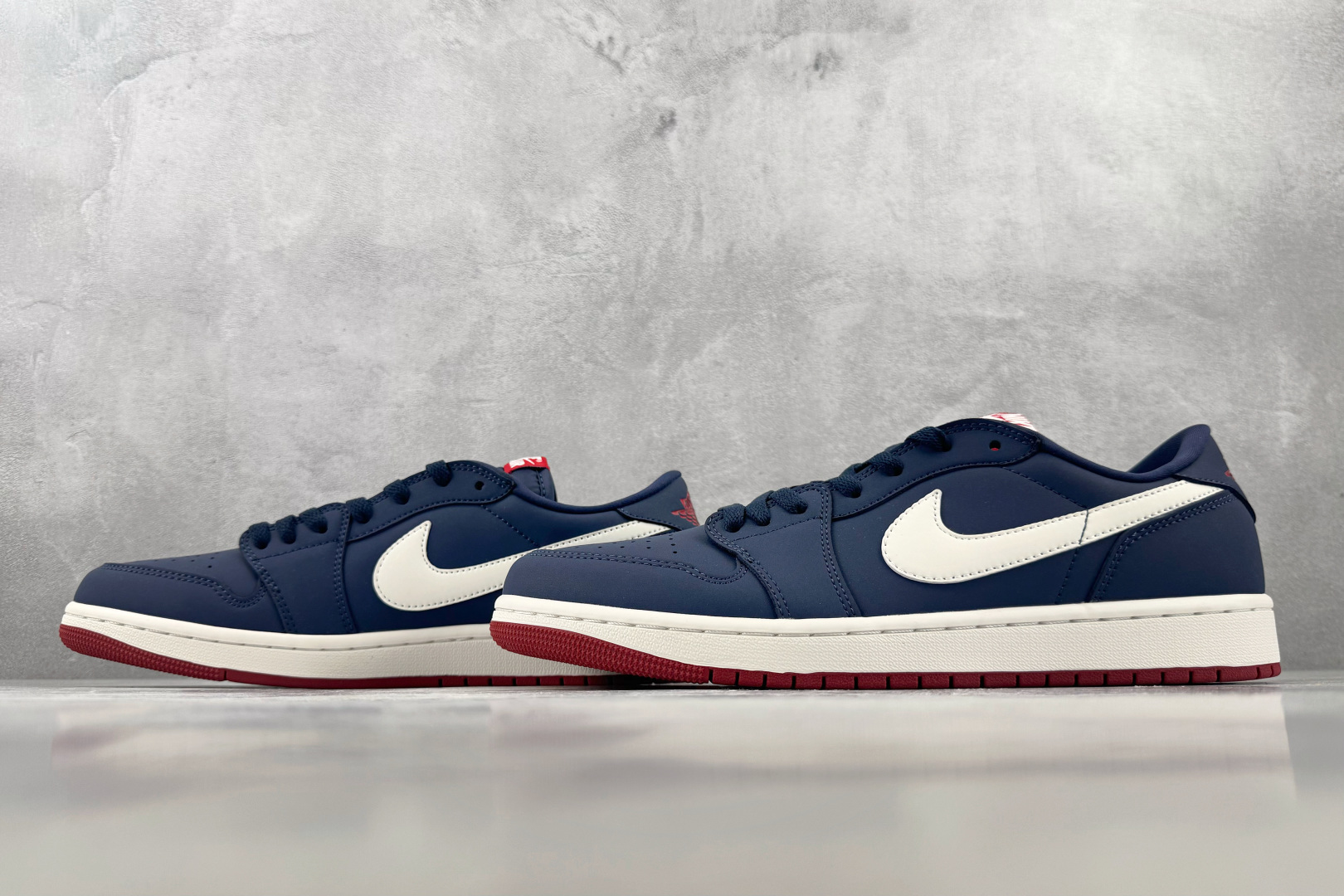 K版 综合版 Jordan Air Jordan 1 RETRO LOW OG 蓝白 货号:IX8478-410 尺码: K版 综合版 Jordan Air Jordan 1 RETRO LOW OG 蓝白 货号:IX8478-410 尺码: