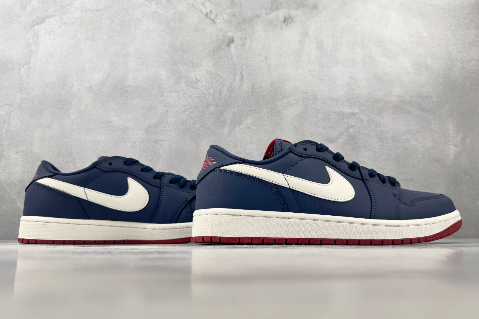K版 综合版 Jordan Air Jordan 1 RETRO LOW OG 蓝白 货号:IX8478-410 尺码: K版 综合版 Jordan Air Jordan 1 RETRO LOW OG 蓝白 货号:IX8478-410 尺码: