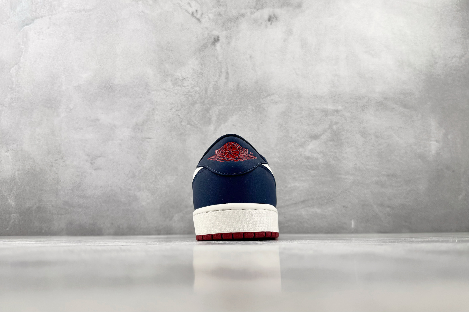 K版 综合版 Jordan Air Jordan 1 RETRO LOW OG 蓝白 货号:IX8478-410 尺码: K版 综合版 Jordan Air Jordan 1 RETRO LOW OG 蓝白 货号:IX8478-410 尺码: