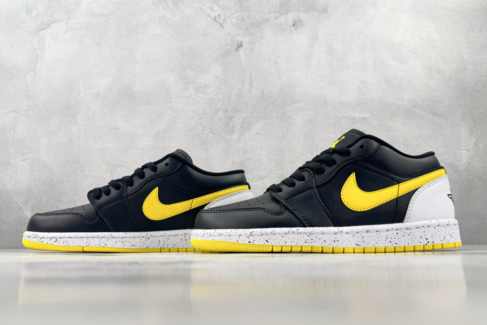 K版/徐 综合版 Jordan Air Jordan 1 SE 黑白黄 货号:IX3529-010 尺码:36 36.5 K版/徐 综合版 Jordan Air Jordan 1 SE 黑白黄 货号:IX3529-010 尺码:36 36.5