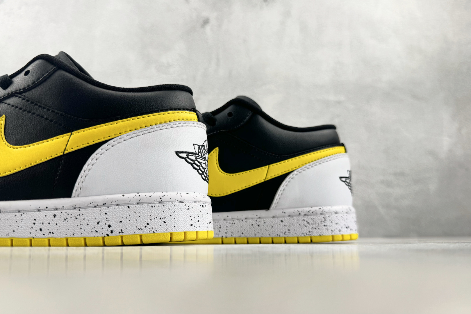 K版/徐 综合版 Jordan Air Jordan 1 SE 黑白黄 货号:IX3529-010 尺码:36 36.5 K版/徐 综合版 Jordan Air Jordan 1 SE 黑白黄 货号:IX3529-010 尺码:36 36.5