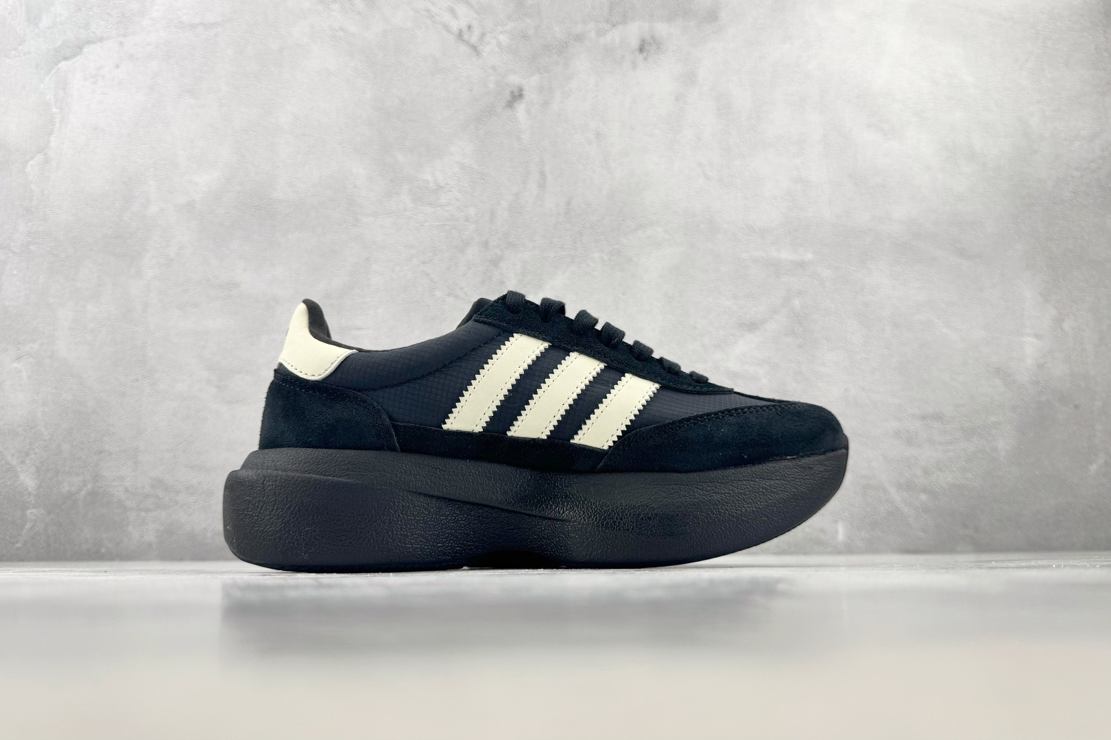 ZG 性价比天花板 adidas originals SL 72 黑白 货号:KK3073 尺码:35.5 36 36. ZG 性价比天花板 adidas originals SL 72 黑白 货号:KK3073 尺码:35.5 36 36.