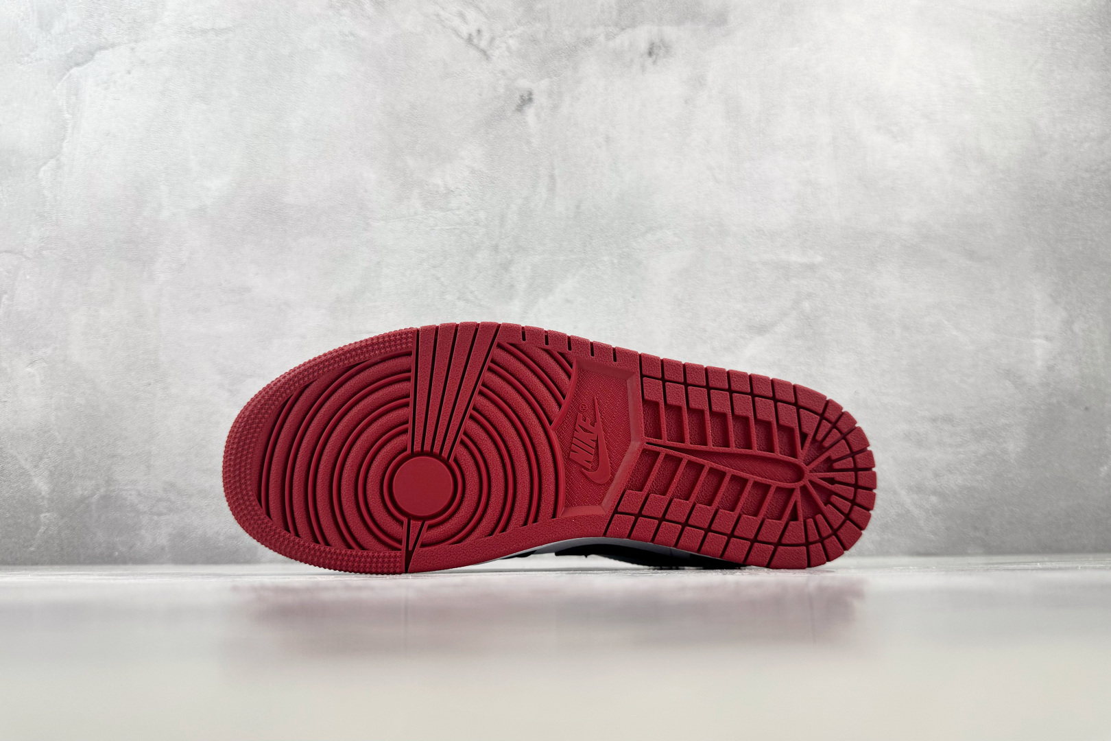 Mok Jordan Air Jordan 1 Low“Black Toe” 黑脚趾 黑红白 货号:-116 尺码:36 Mok Jordan Air Jordan 1 Low“Black Toe” 黑脚趾 黑红白 货号:-116 尺码:36