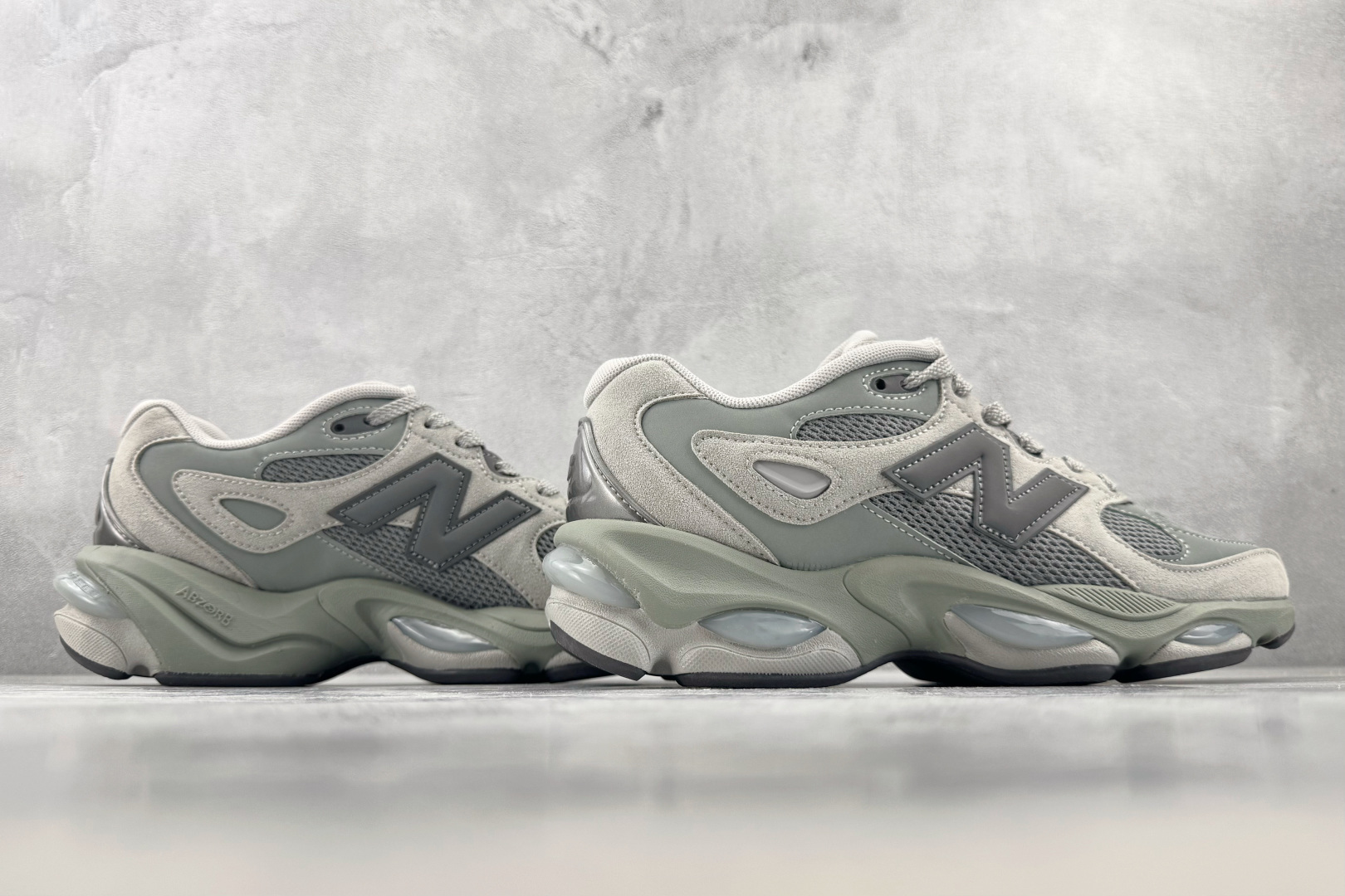 FC 纯原出品 New Balance NB 983 灰色 货号:U9834L5 尺码:36 36.5 37.5 38 FC 纯原出品 New Balance NB 983 灰色 货号:U9834L5 尺码:36 36.5 37.5 38