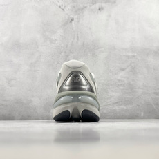 FC 纯原出品 New Balance NB 983 灰色 货号:U9834L5 尺码:36 36.5 37.5 38 FC 纯原出品 New Balance NB 983 灰色 货号:U9834L5 尺码:36 36.5 37.5 38