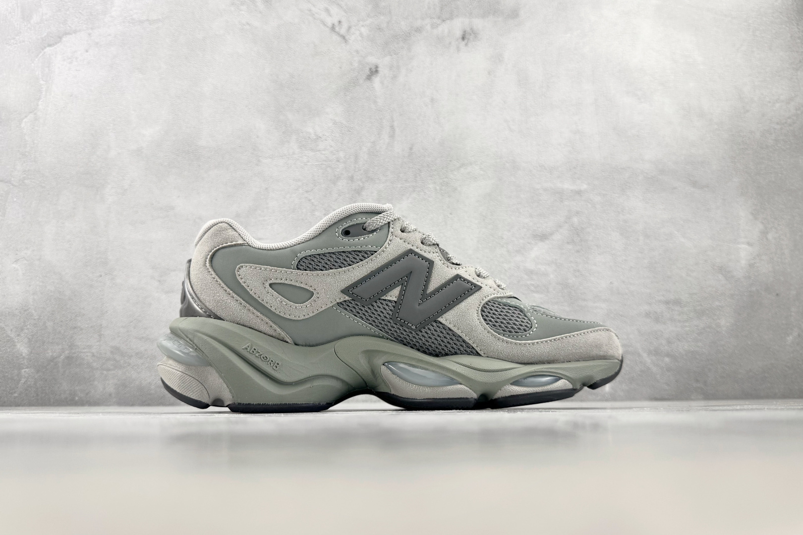 FC 纯原出品 New Balance NB 983 灰色 货号:U9834L5 尺码:36 36.5 37.5 38 FC 纯原出品 New Balance NB 983 灰色 货号:U9834L5 尺码:36 36.5 37.5 38