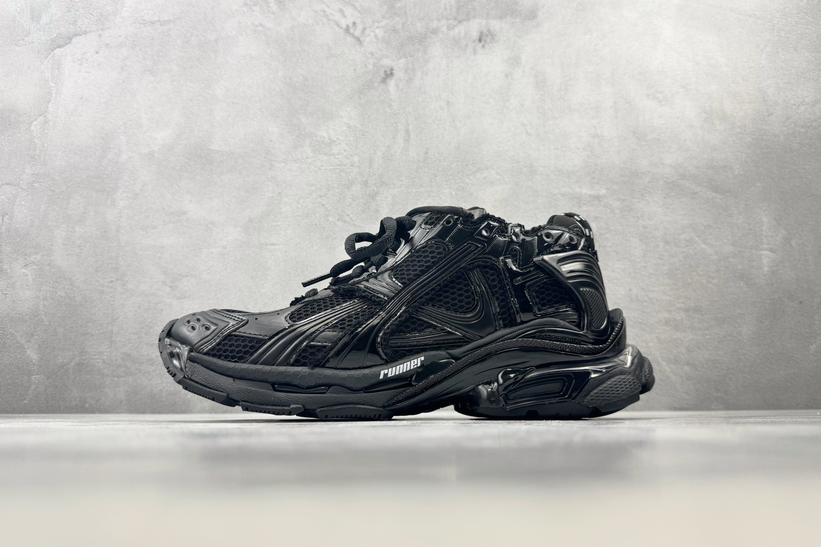 XA 最新外贸批次 Balenciaga巴黎世家 Runner 黑色 货号: WRNLD 1000 尺码:35 36 3 XA 最新外贸批次 Balenciaga巴黎世家 Runner 黑色 货号: WRNLD 1000 尺码:35 36 3