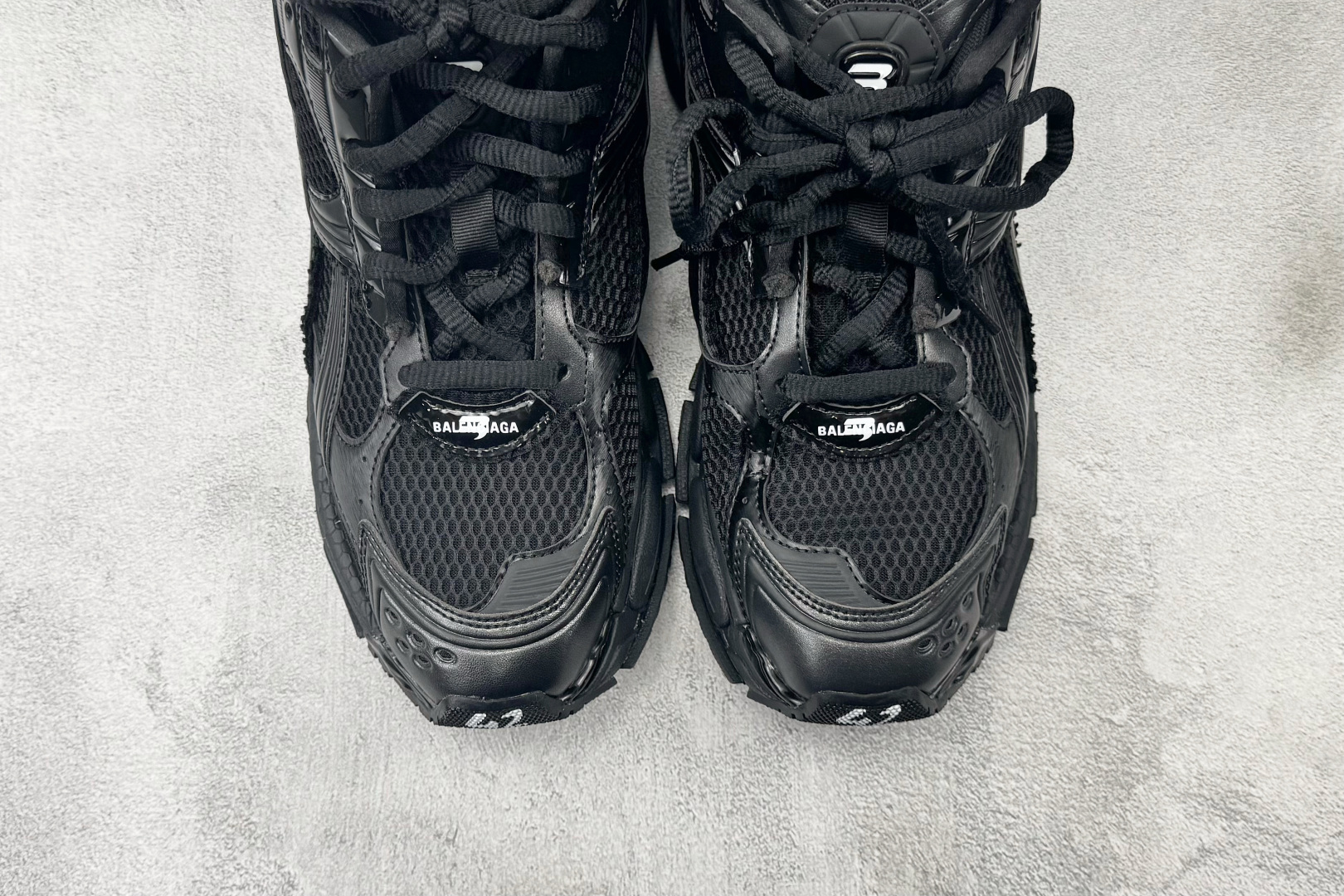 XA 最新外贸批次 Balenciaga巴黎世家 Runner 黑色 货号： WRNLD 1000 尺码：35 36 3