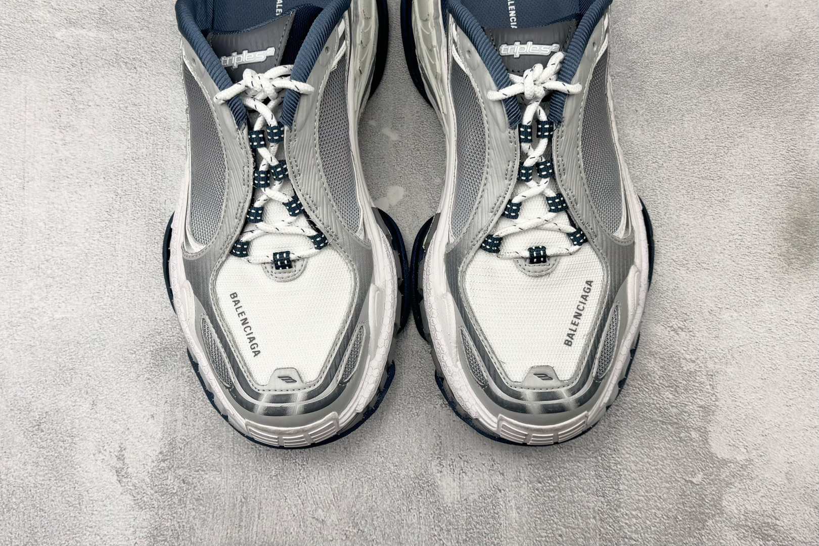 XA 最新外贸批次 Balenciaga巴黎世家 Triple S .2 蓝色 货号：WTSM04400 尺码：35 3