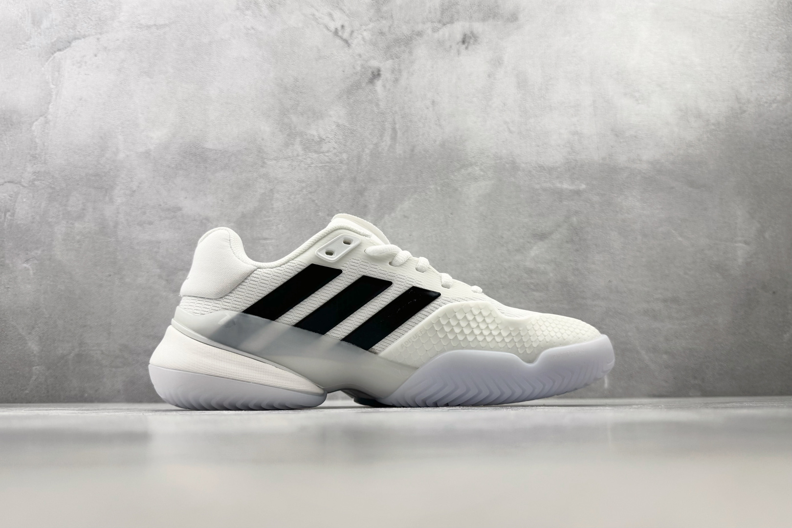 3A adidas BARRICADE 14 M 白黑 货号：KI3438 尺码：36 36.5 37 38.5 39 