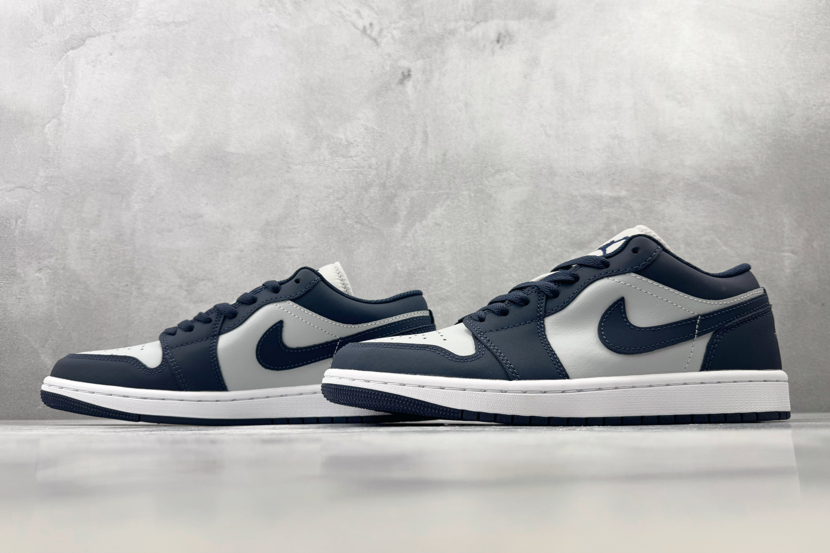 DT 公司级 Jordan Air Jordan 1 灰蓝 货号：IV6045 451 尺码：40 40.5 41 42