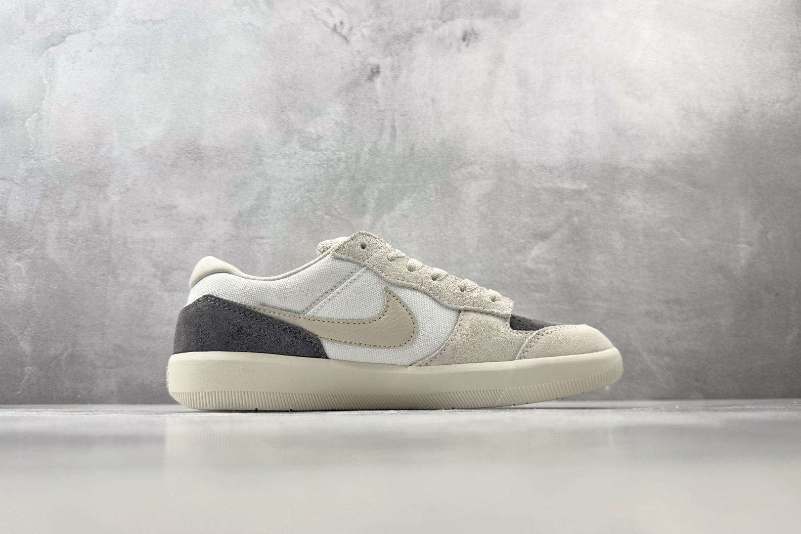DT 公司级 Nike SB Force 58 灰棕 货号：IQ8398 001 尺码：36 36.5 37.5 38 