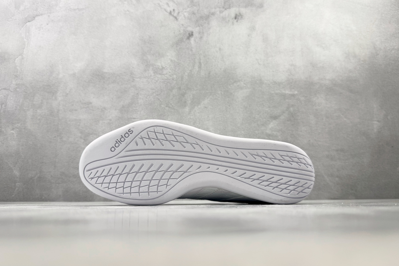 HD 平台订单 adidas Adipista Trainers 白色 货号：HQ9161 尺码：36 36.5 37 