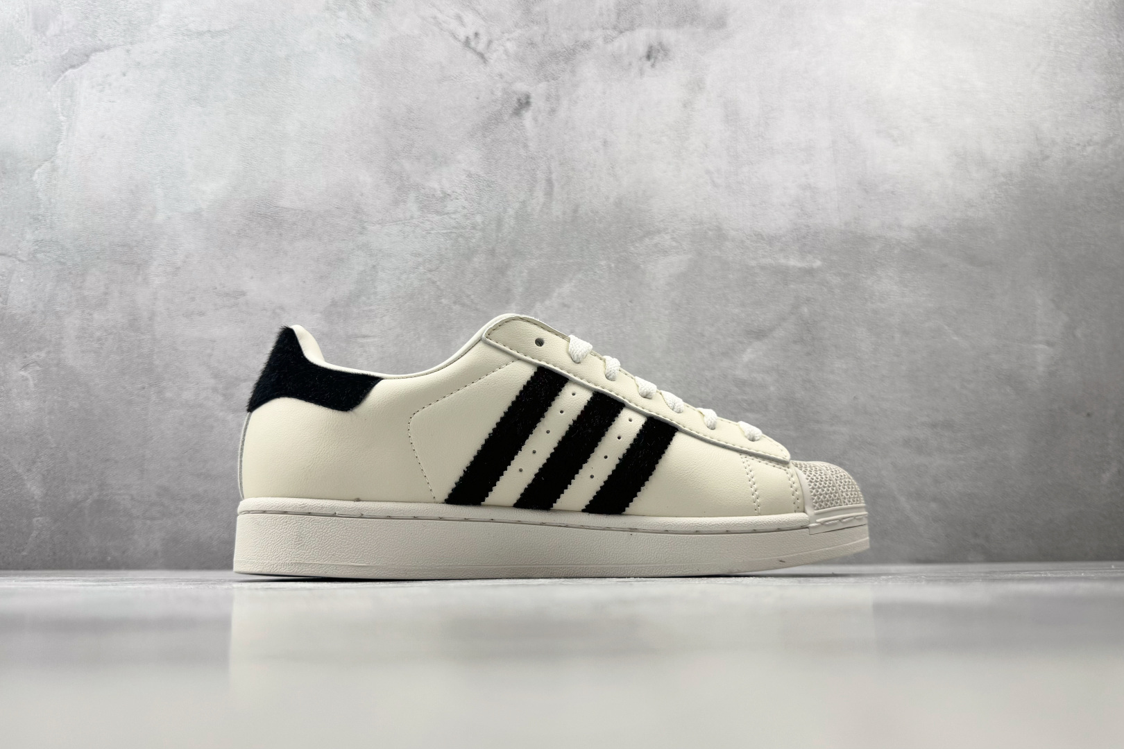 XP/H11 平台专供 adidas originals Superstar 2 汉玉白 货号: KJ4683 尺码：3