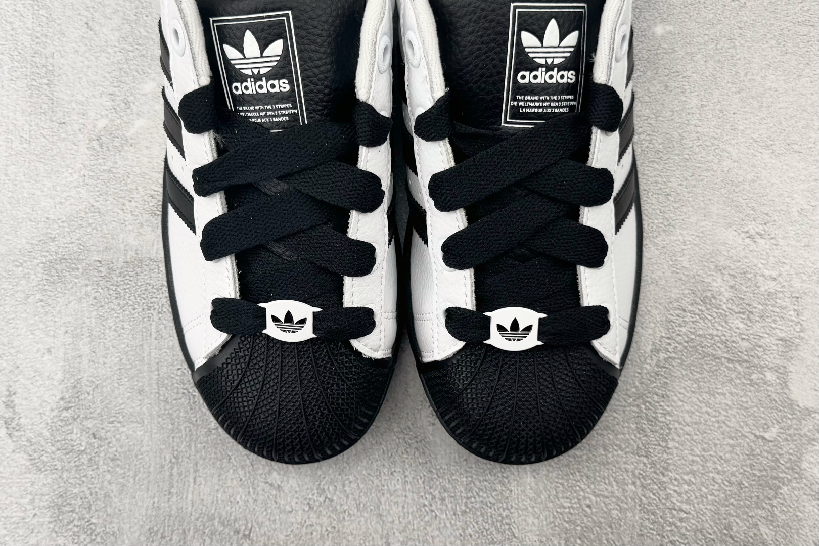 完美还原 正确版本 adidas originals Superstar 2 黑白 货号：JI0124 尺码：35.5 