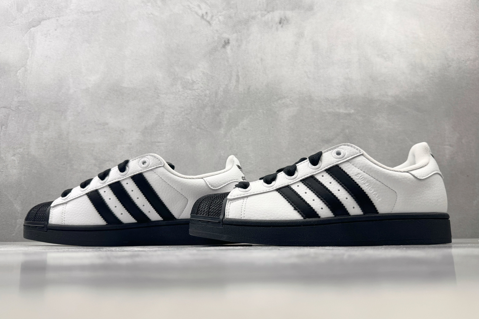 完美还原 正确版本 adidas originals Superstar 2 黑白 货号：JI0124 尺码：35.5 