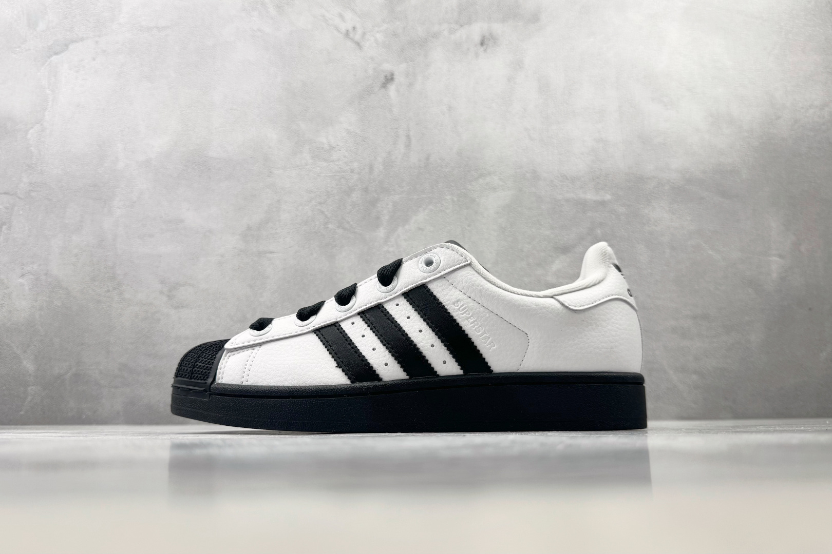 完美还原 正确版本 adidas originals Superstar 2 黑白 货号:JI0124 尺码:35.5 完美还原 正确版本 adidas originals Superstar 2 黑白 货号:JI0124 尺码:35.5