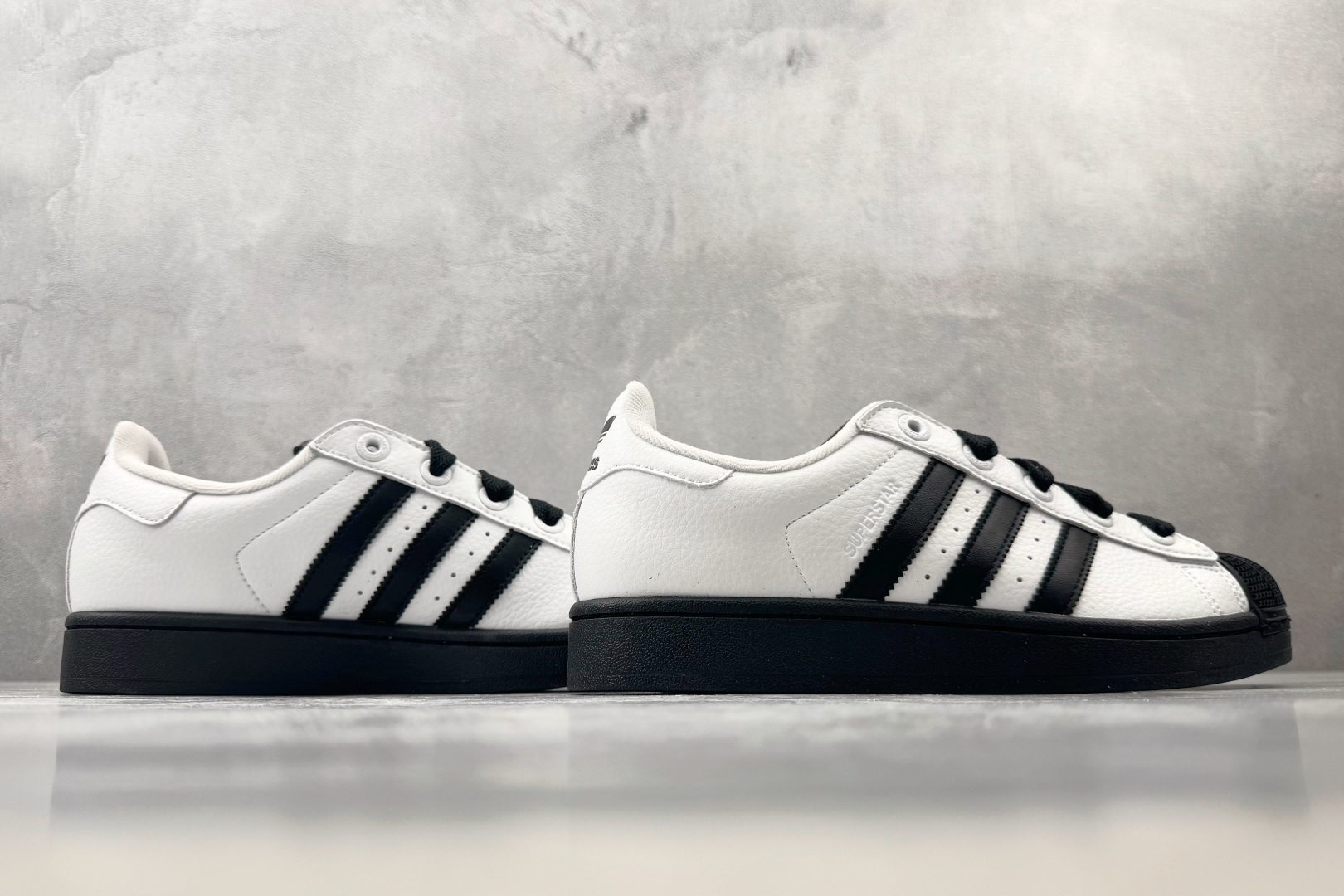 完美还原 正确版本 adidas originals Superstar 2 黑白 货号：JI0124 尺码：35.5 