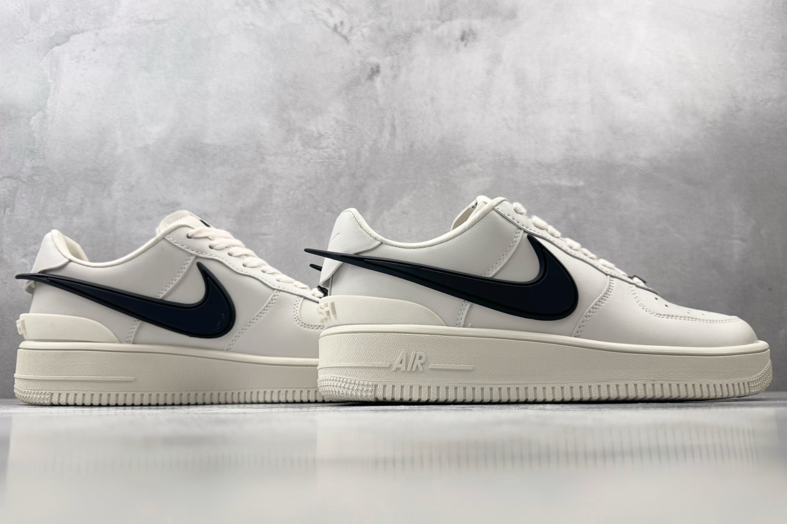 PB 外贸批次 Nike × AMBUSH Air Force 1 LOW 白色 货号：DV3464-002 尺码：35