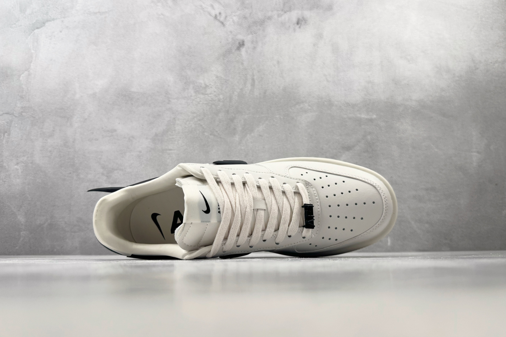 PB 外贸批次 Nike × AMBUSH Air Force 1 LOW 白色 货号：DV3464-002 尺码：35