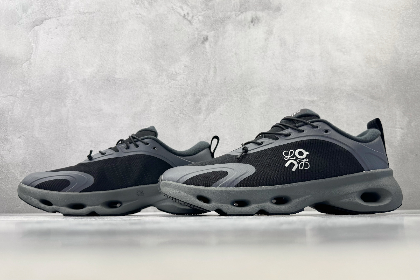 PK 全新工厂开发 On × LOEWE Cloudsolo 黑色 货号：3MF 尺码：36 36.5 37.5 38 