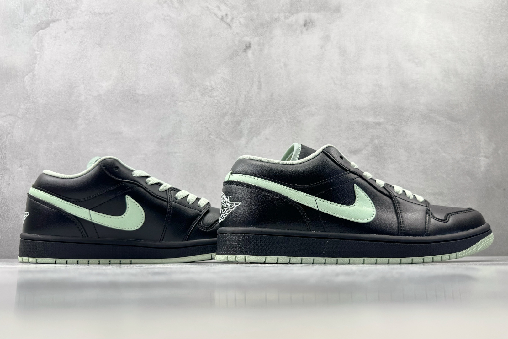 K版 综合版 Jordan Air Jordan 1 黑色 货号：DC0774-008 尺码：36 36.5 37.5 