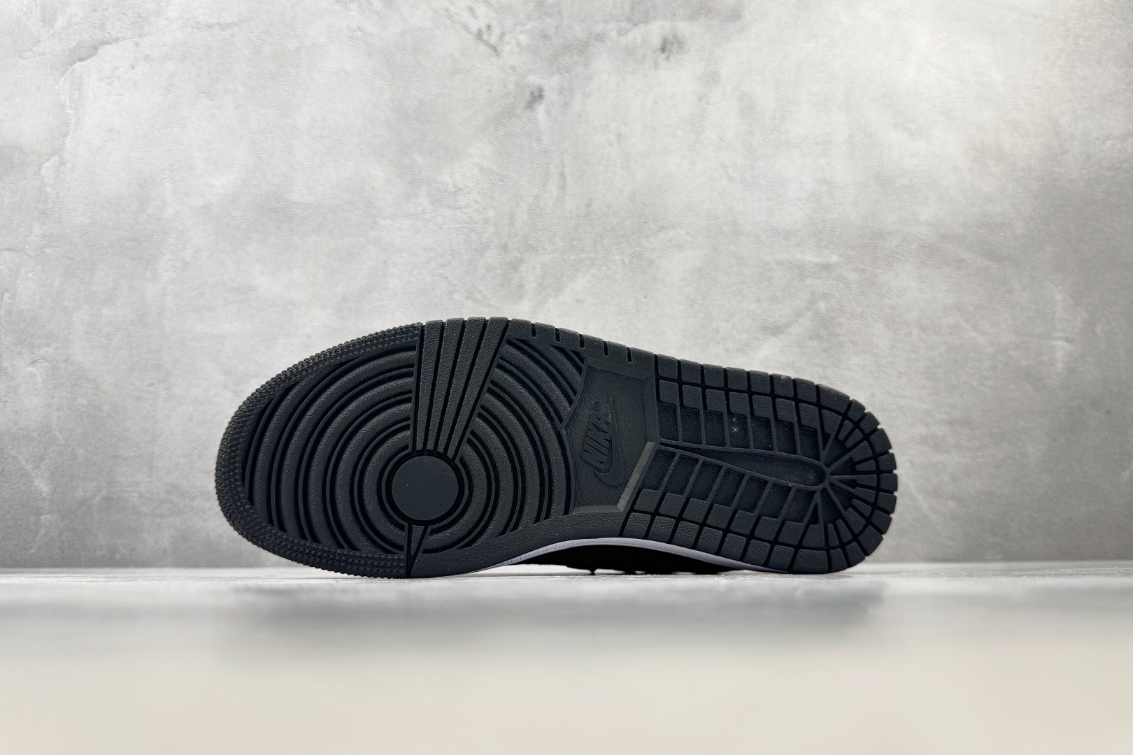 K版/徐 综合版 Jordan Air Jordan 1 LOW 黑红 货号： 076 尺码：36 36.5 37 38