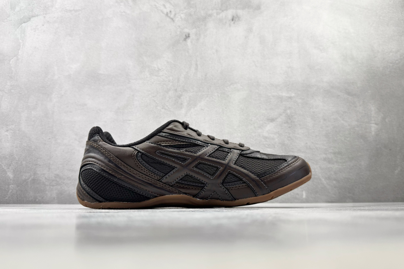 XC2.0 ASICS GEL-PHAI Z 深咖 货号：1203B126-200 尺码：36 36.5 37.5 38