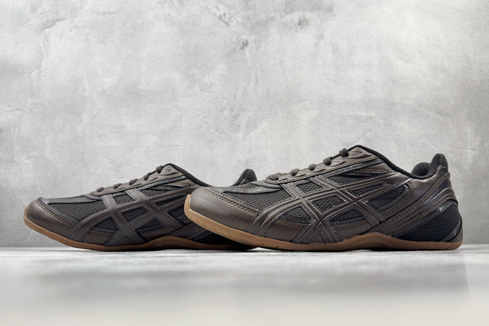 XC2.0 ASICS GEL-PHAI Z 深咖 货号：1203B126-200 尺码：36 36.5 37.5 38