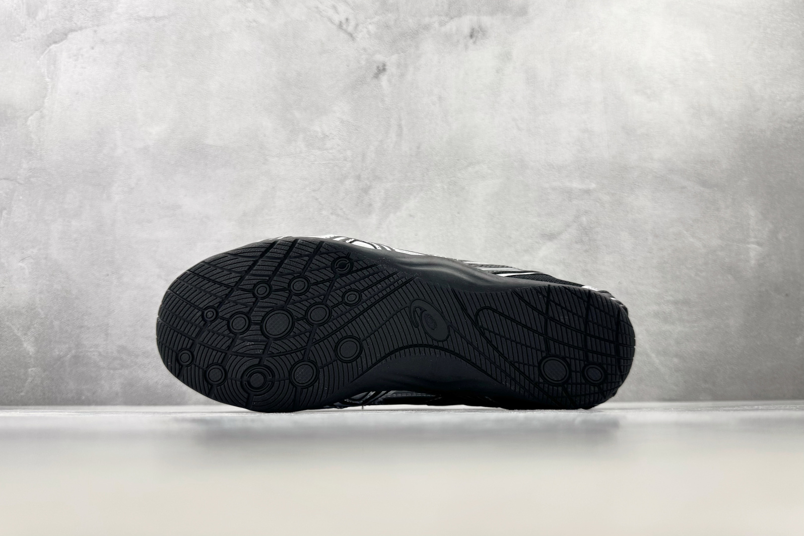XC2.0 ASICS GEL-PHAI Z 黑银 货号：1203B126-001 尺码：36 36.5 37.5 38
