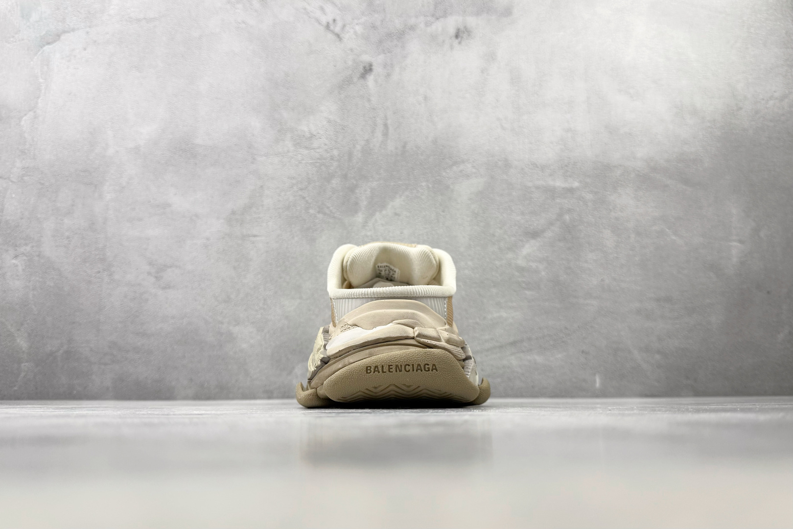 XA 最新外贸批次 Balenciaga巴黎世家 Triple S .2 米色 货号：WTSM09900 尺码：35 3