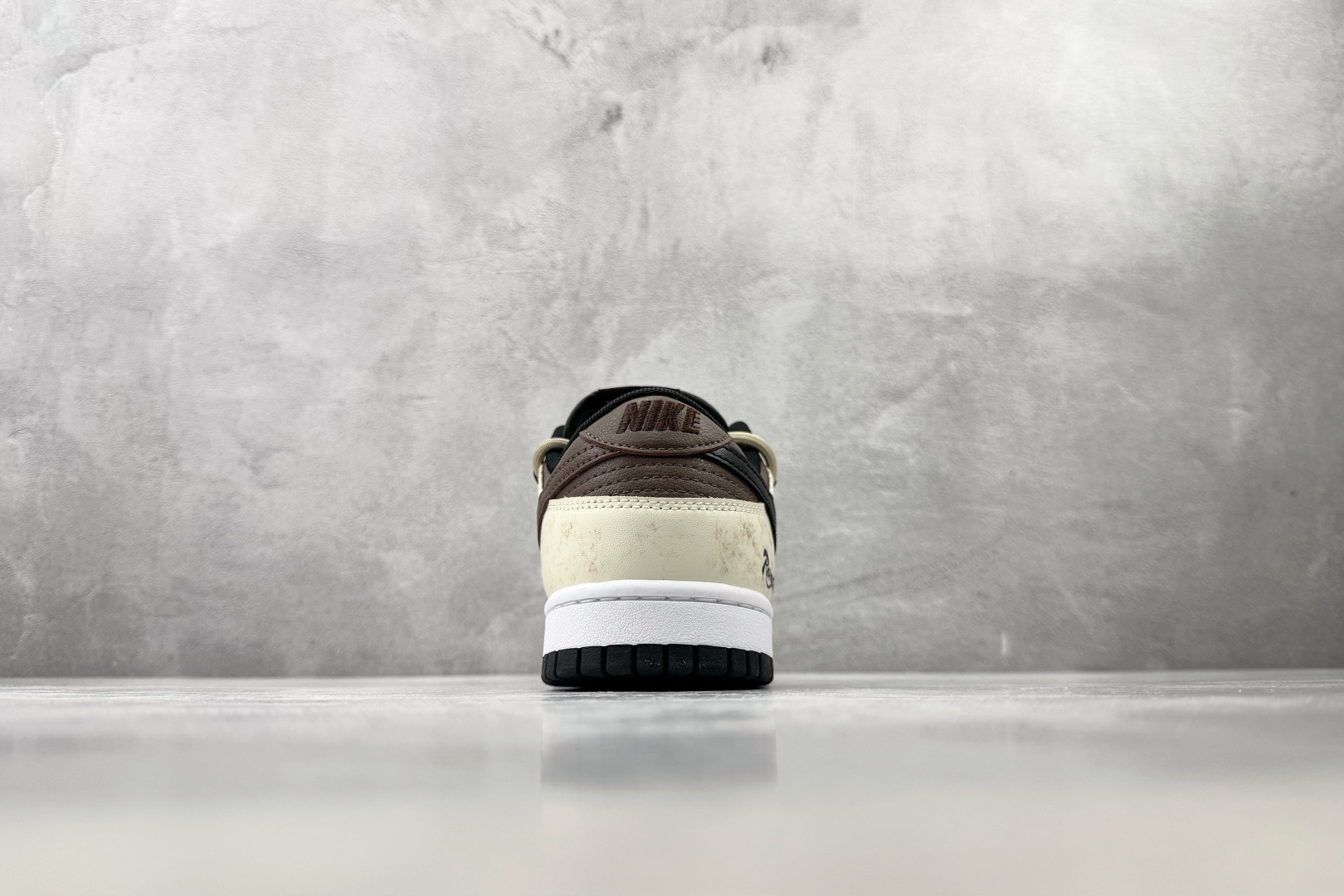 YC Nike Dunk 罗曼棕 货号：HF4292 100 尺码：40 40.5 41 42 42.5 43 44 4