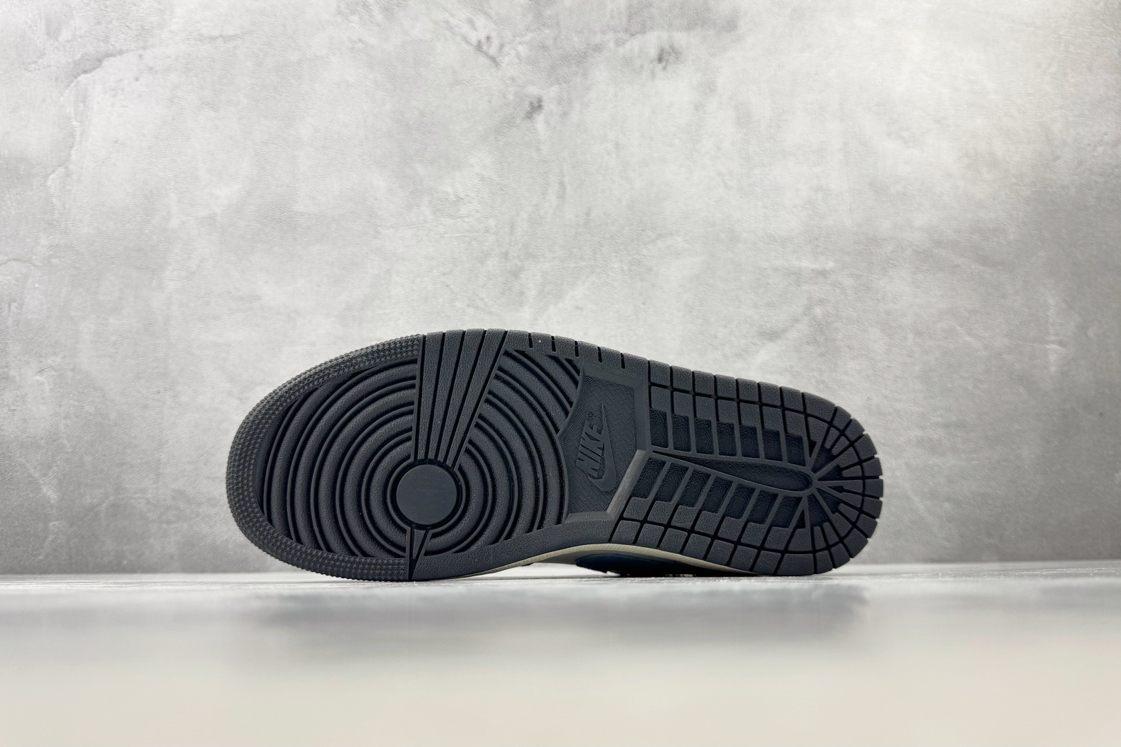 K版 综合版 Jordan Air Jordan 1 SE 蓝白色 货号：JA4395-041 尺码：36 36.5 3