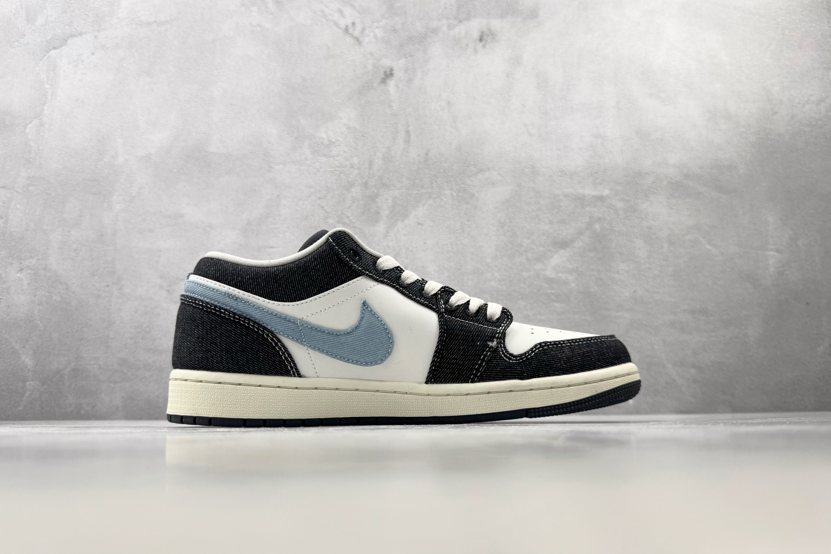K版 综合版 Jordan Air Jordan 1 SE 蓝白色 货号：JA4395-041 尺码：36 36.5 3