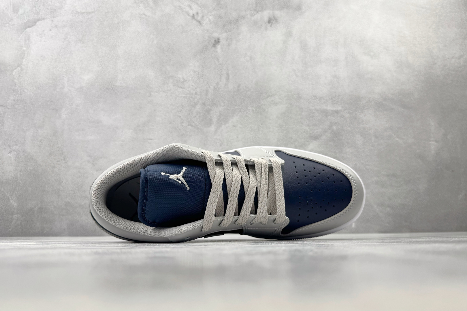 K版 综合版 Jordan Air Jordan 1 灰蓝 货号：-058 尺码：36 36.5 37.5 38 38.