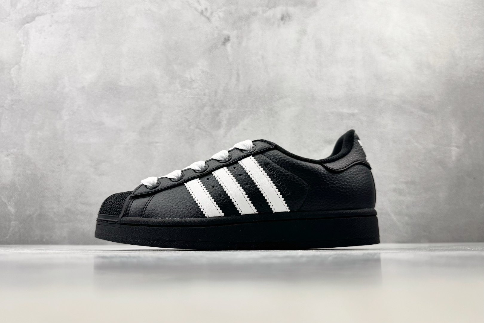 adidas originals Superstar 2 黑白色 货号：KK4474 尺码：35.5 36 36.5 3