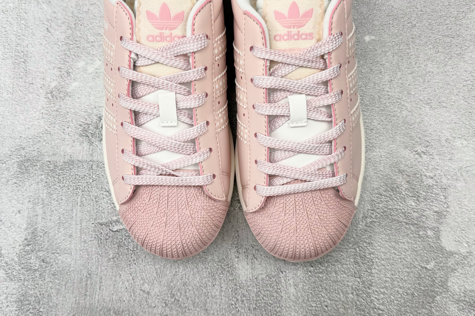 adidas originals Superstar 2 粉色 货号:KJ3968 尺码:35.5 36 36.5 37 adidas originals Superstar 2 粉色 货号:KJ3968 尺码:35.5 36 36.5 37