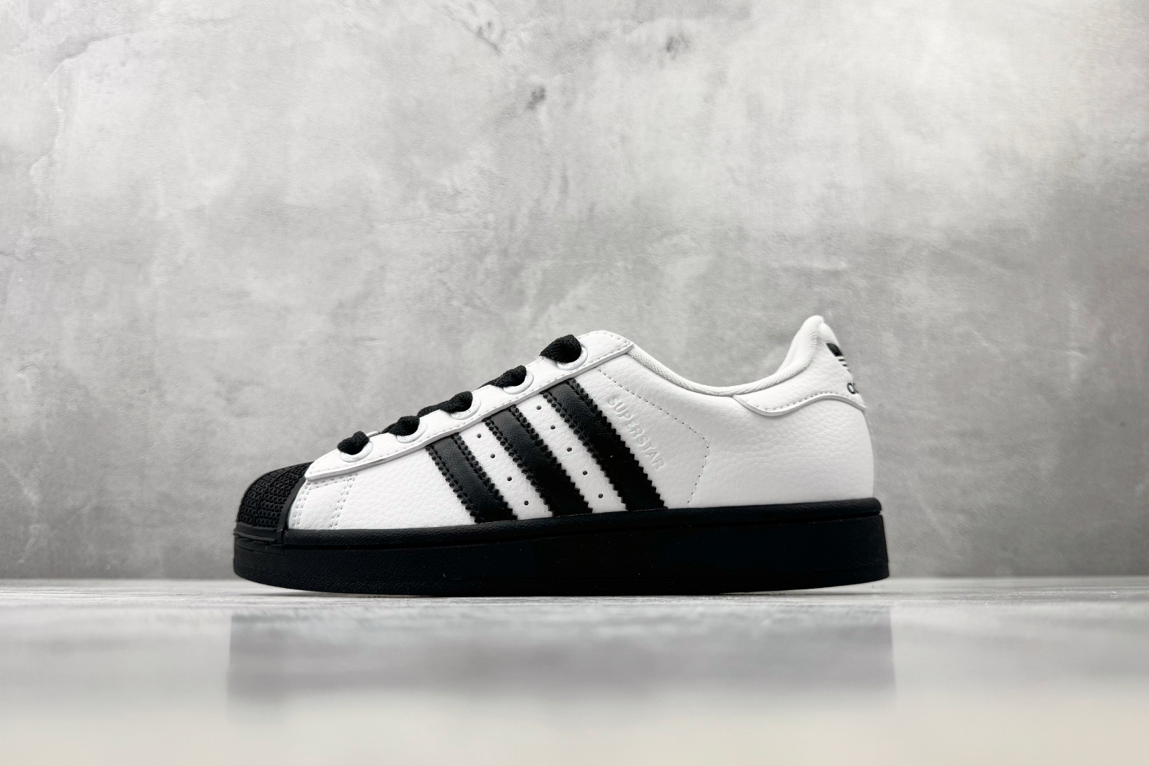 adidas originals Superstar 2 白黑 货号：KK4473 尺码：35.5 36 36.5 37