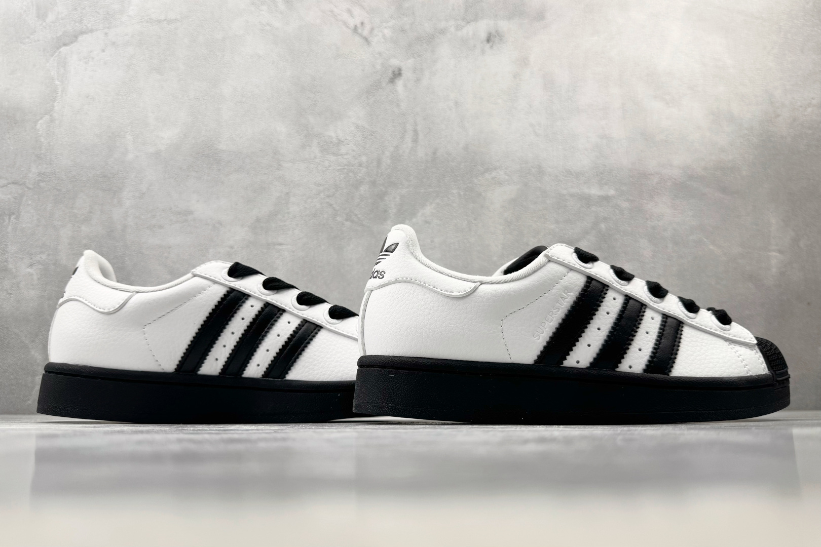 adidas originals Superstar 2 白黑 货号:KK4473 尺码:35.5 36 36.5 37 adidas originals Superstar 2 白黑 货号:KK4473 尺码:35.5 36 36.5 37