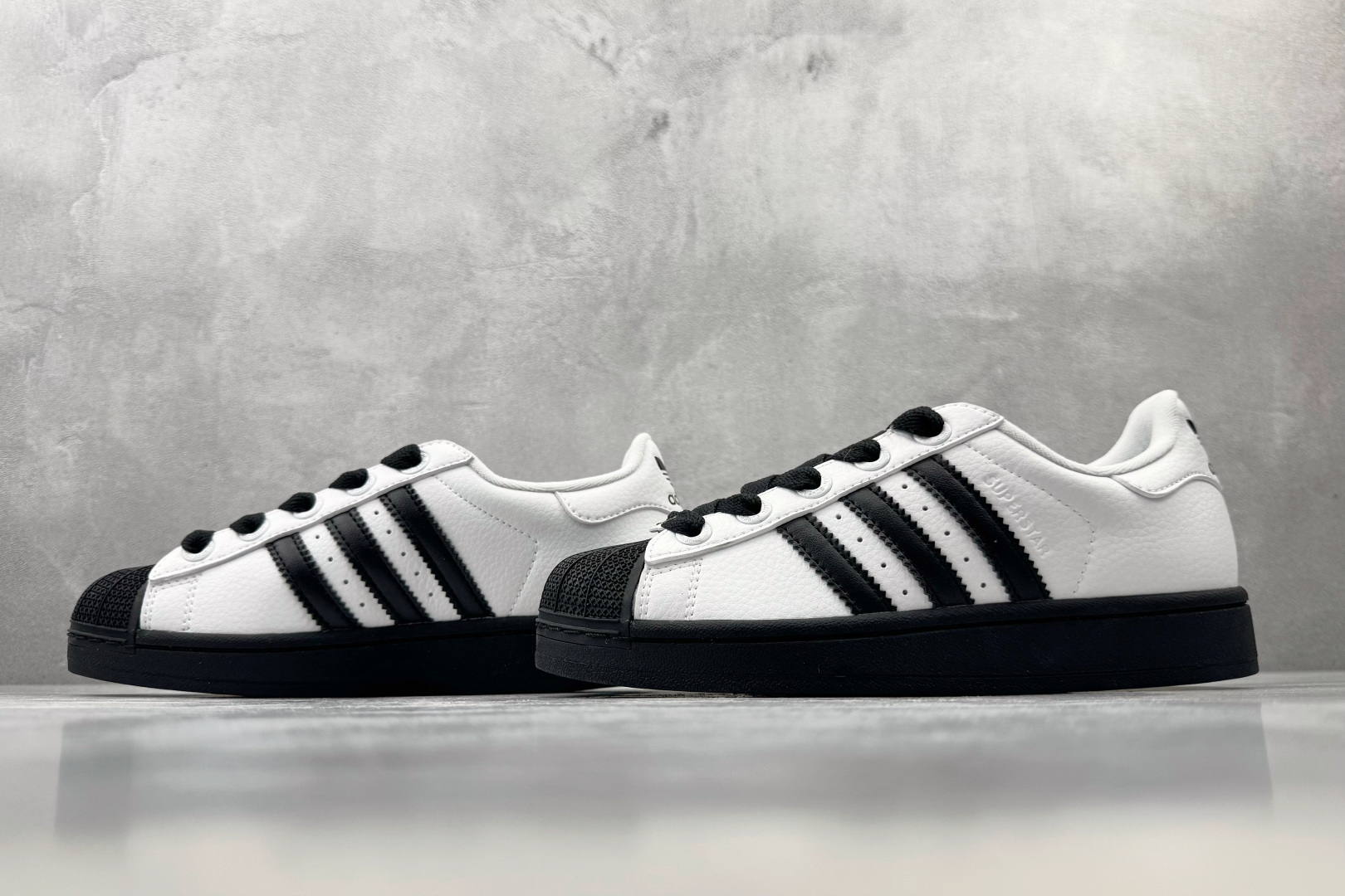 adidas originals Superstar 2 白黑 货号:KK4473 尺码:35.5 36 36.5 37 adidas originals Superstar 2 白黑 货号:KK4473 尺码:35.5 36 36.5 37
