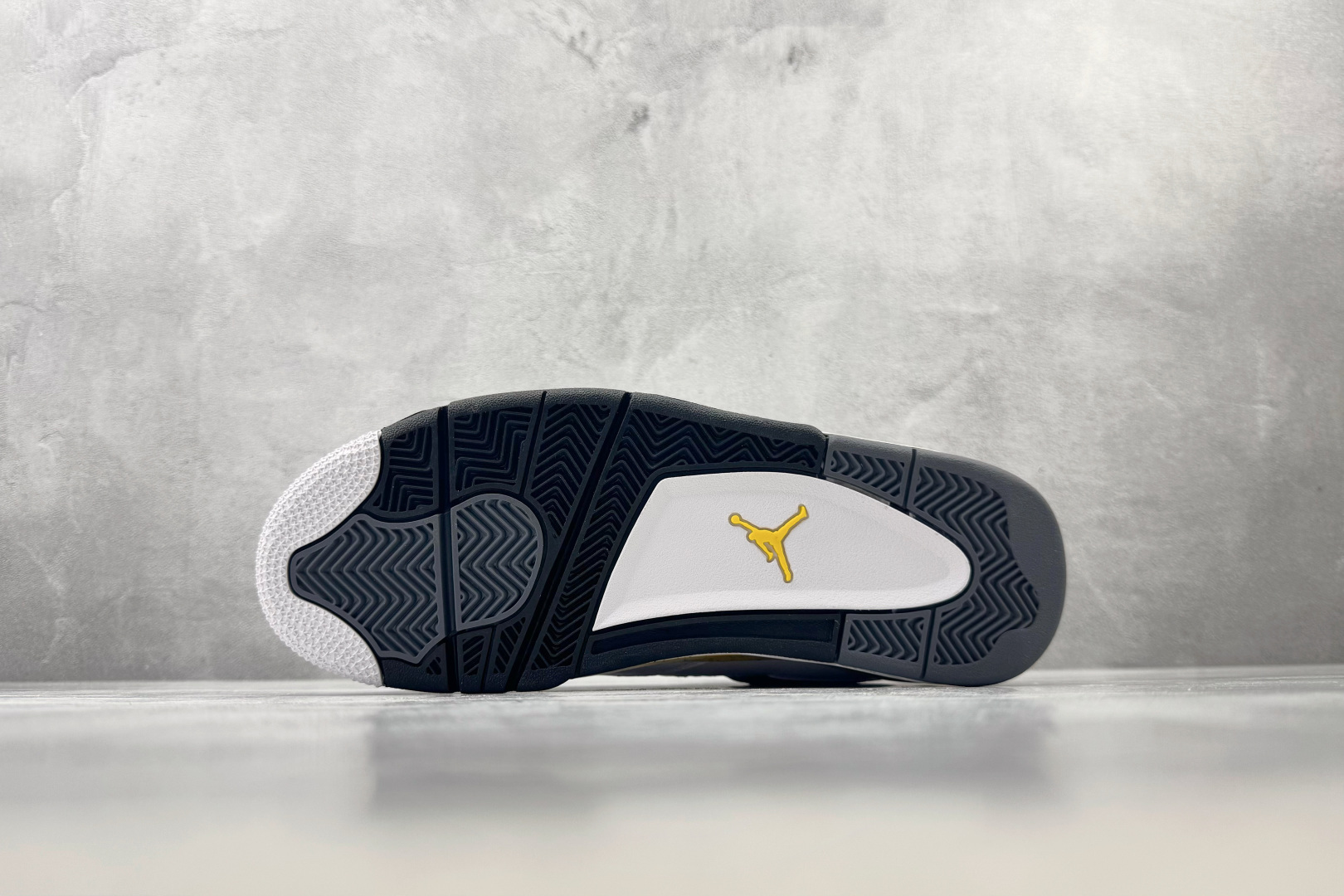 Y3 Jordan Air Jordan 4 Retro "Tour Yellow" 白色 货号：IO2463-102 