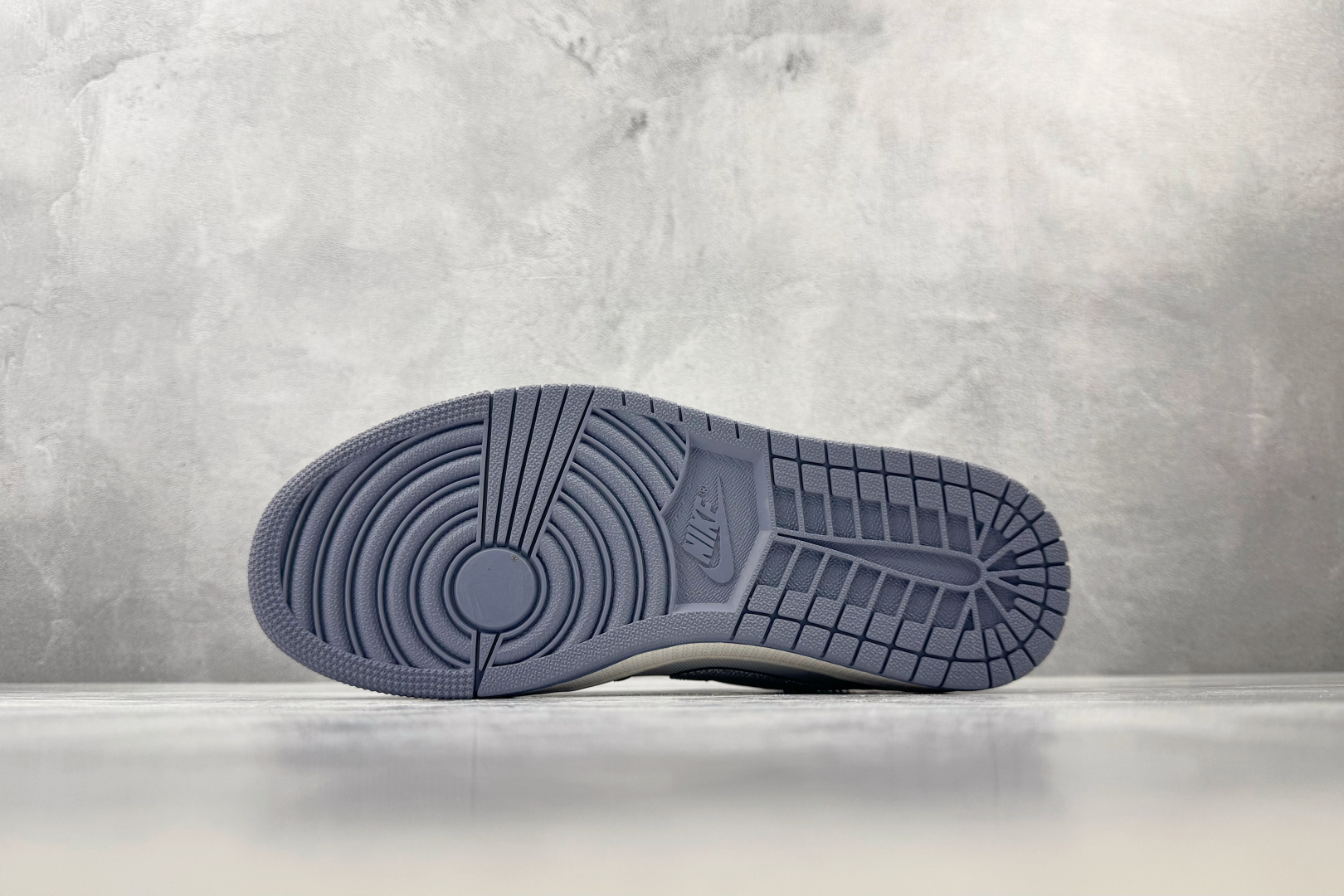 XC Jordan Air Jordan 1 白银蓝 货号：IX5003 101 尺码：36 36.5 37.5 38 