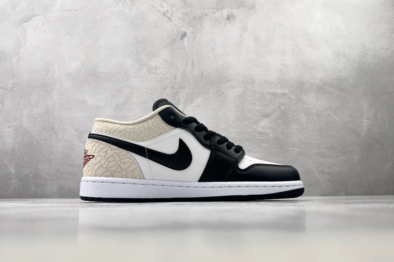 K版/徐 综合版 Jordan Air Jordan 1 LOW SE 黑白棕 货号：IQ5490 007 尺码：36 
