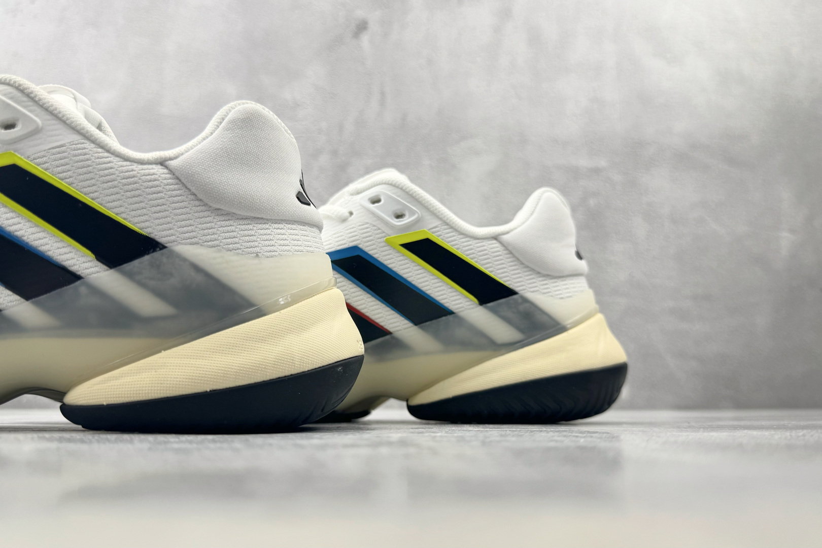 3A adidas BARRICADE 14 云白 货号：KK3845 尺码：40.5 41 42 42.5 43 44