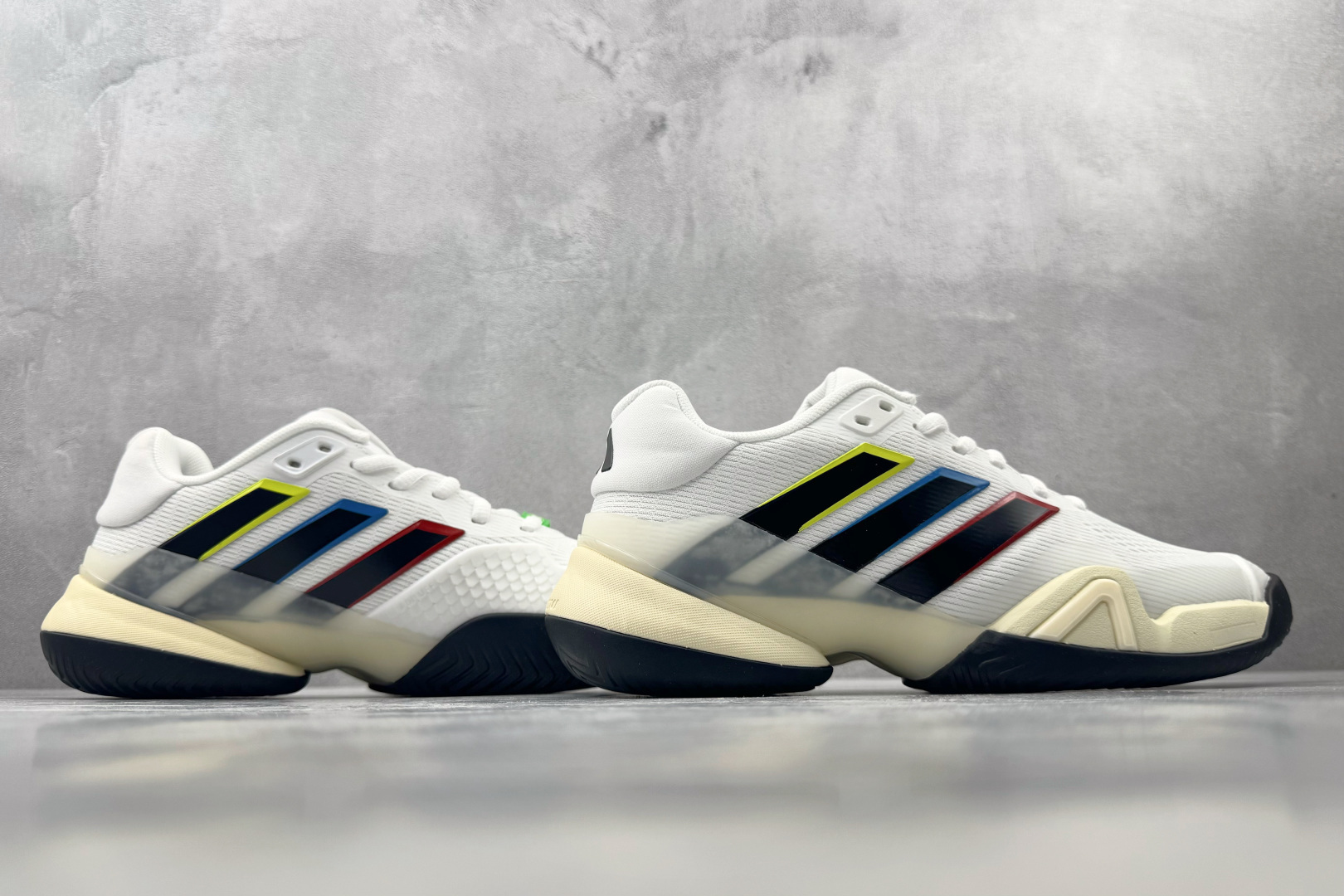 3A adidas BARRICADE 14 云白 货号：KK3845 尺码：40.5 41 42 42.5 43 44