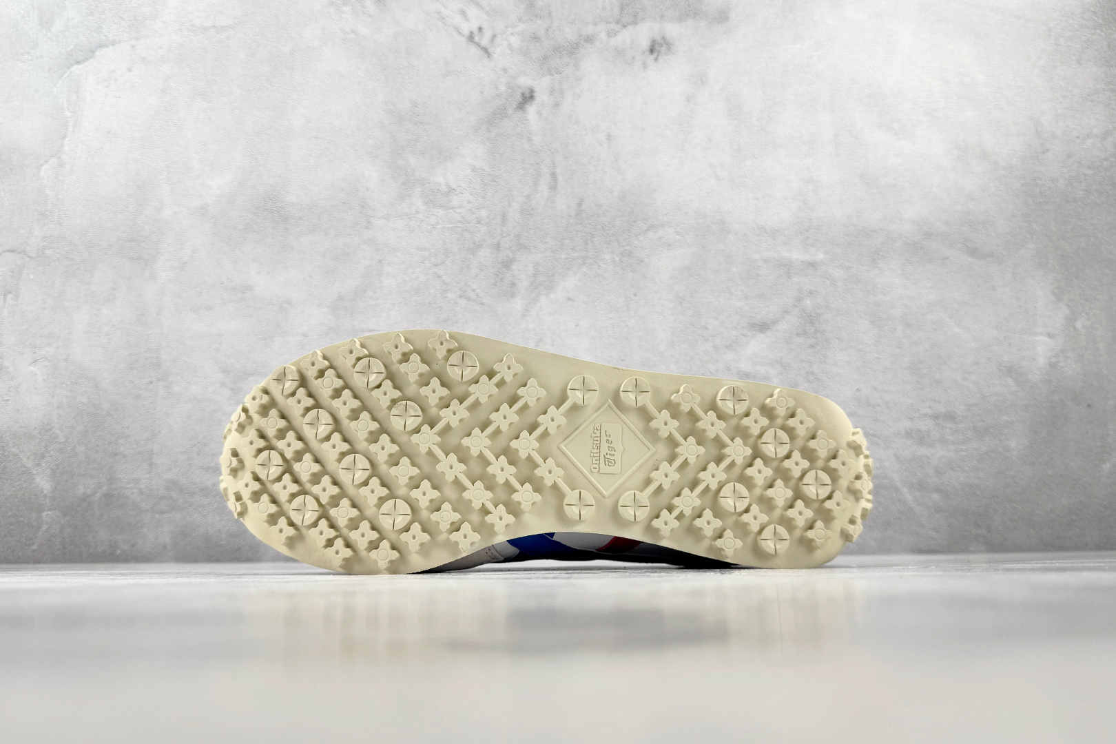 SC Onitsuka Tiger鬼塚虎 Edr 78 白蓝红色 货号:1183B411-101 尺码:36 36.5 SC Onitsuka Tiger鬼塚虎 Edr 78 白蓝红色 货号:1183B411-101 尺码:36 36.5