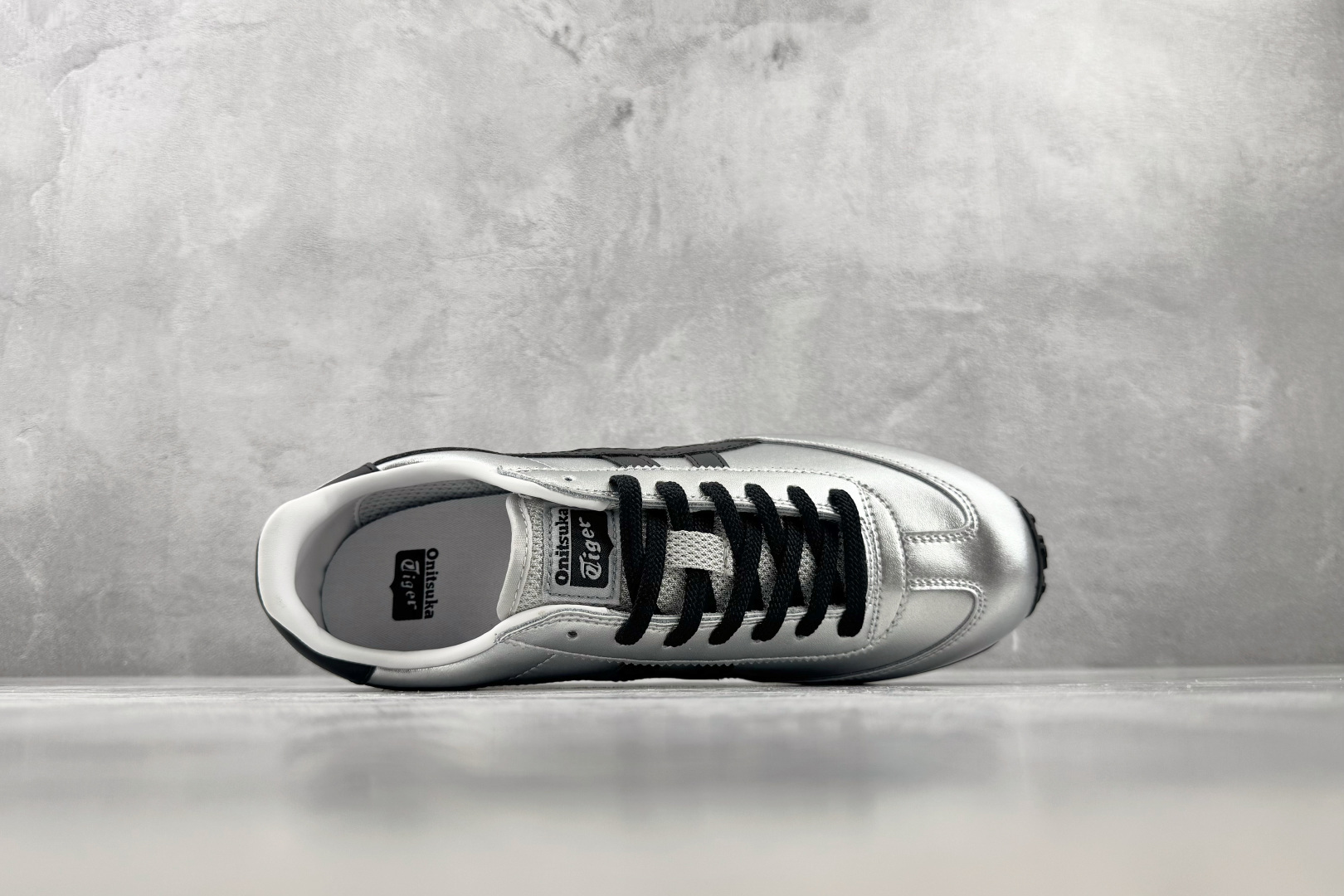 SC Onitsuka Tiger鬼塚虎 Edr 78 银黑色 货号:1183C530-020 尺码:36 36.5 3 SC Onitsuka Tiger鬼塚虎 Edr 78 银黑色 货号:1183C530-020 尺码:36 36.5 3