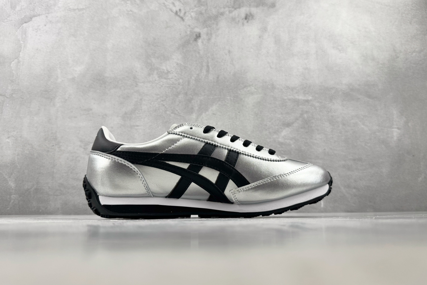 SC Onitsuka Tiger鬼塚虎 Edr 78 银黑色 货号:1183C530-020 尺码:36 36.5 3 SC Onitsuka Tiger鬼塚虎 Edr 78 银黑色 货号:1183C530-020 尺码:36 36.5 3