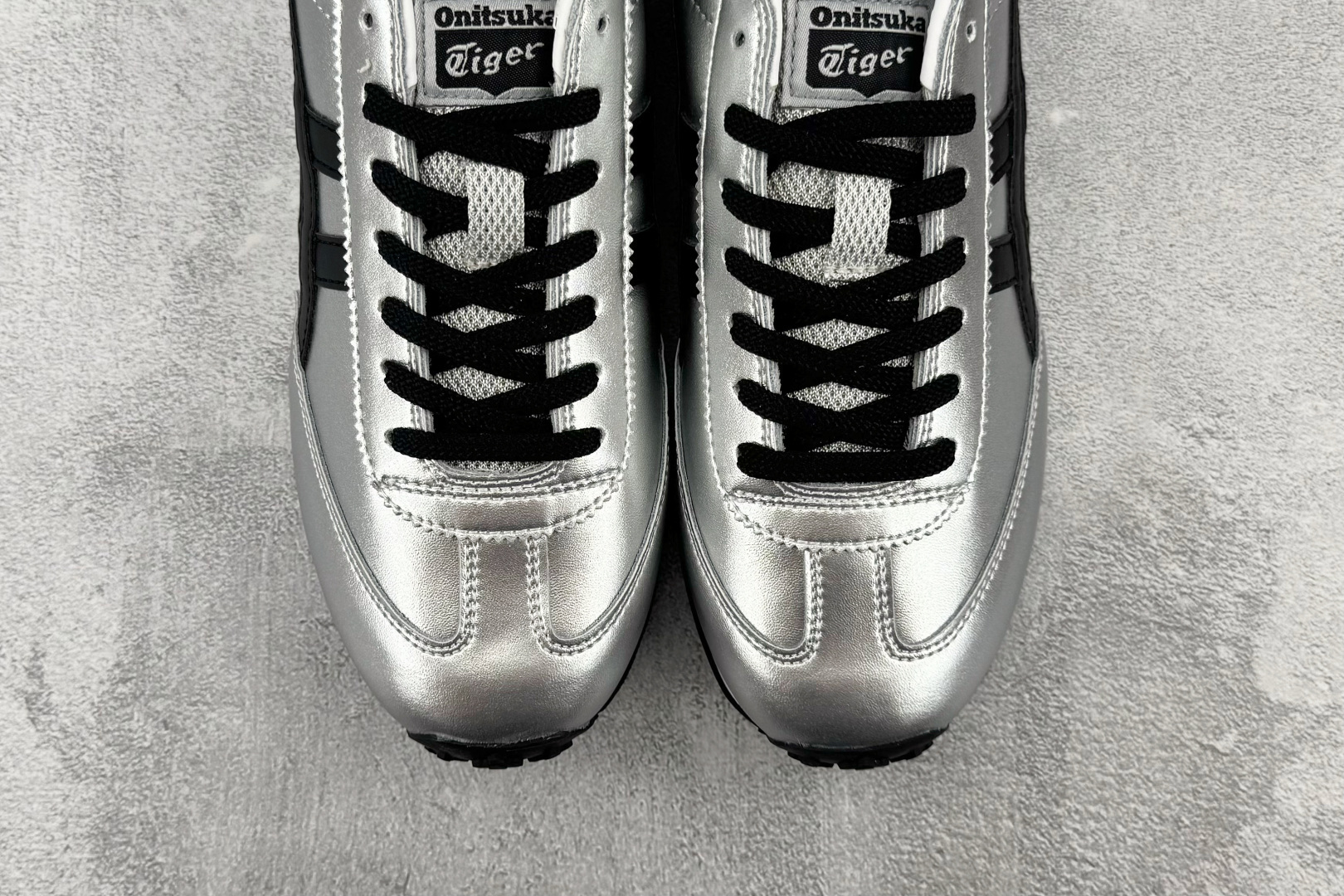 SC Onitsuka Tiger鬼塚虎 Edr 78 银黑色 货号:1183C530-020 尺码:36 36.5 3 SC Onitsuka Tiger鬼塚虎 Edr 78 银黑色 货号:1183C530-020 尺码:36 36.5 3